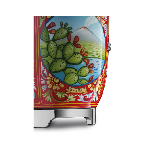 Соковижималка Smeg CJF01DGEU