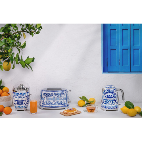 Соковижималка Smeg CJF01DGBEU
