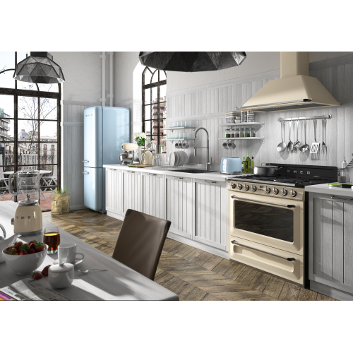 Чайник SMEG KLF03CREU